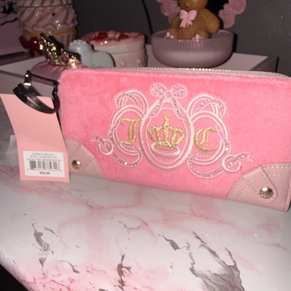 Juicy Couture Lovers Club LG ZA Pink Lemonade Wallet - Picture 2 of 5